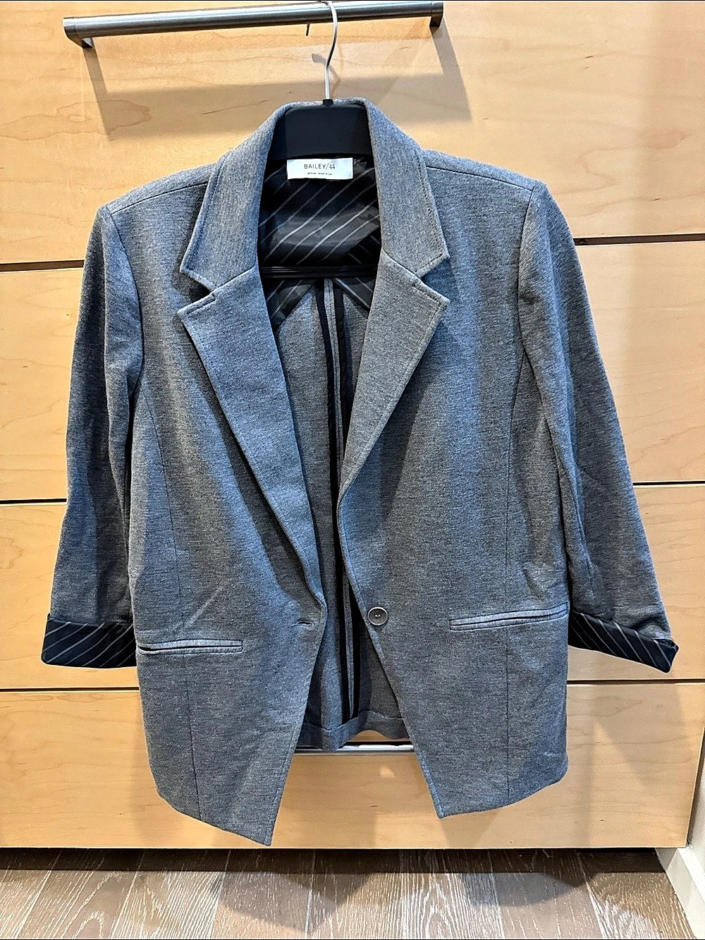 Bailey/44 Gray Blazer Size Medium Like New